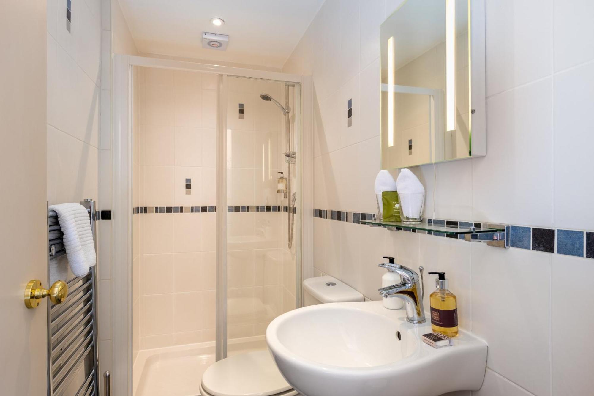 2 Cambridge Villas B & B アンブルサイド 部屋 写真